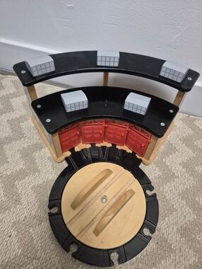 Thomas 4 Door Wooden Toy Train Turntable with Red Doors and Black Platform